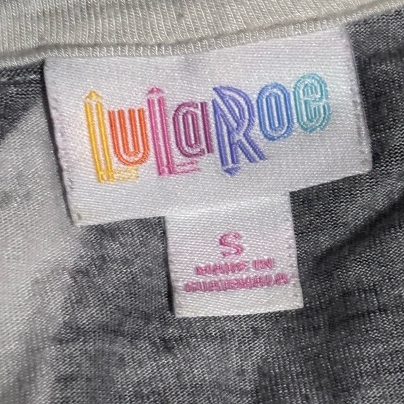 LuLaRoe Layla Mandarin Split Collar Top, Size S, Multicolor Print - Picture 2 of 4